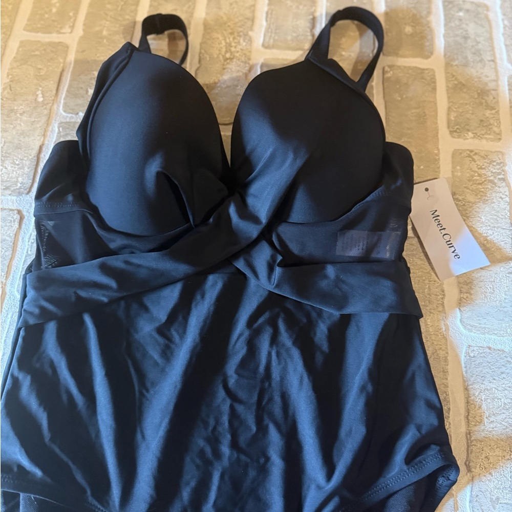 Mint Curve Black One Piece Swimsuit - Picture 3 of 4